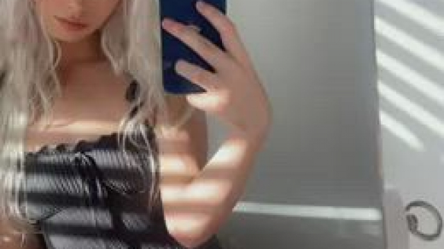 I love showing off my puffy lips ;)