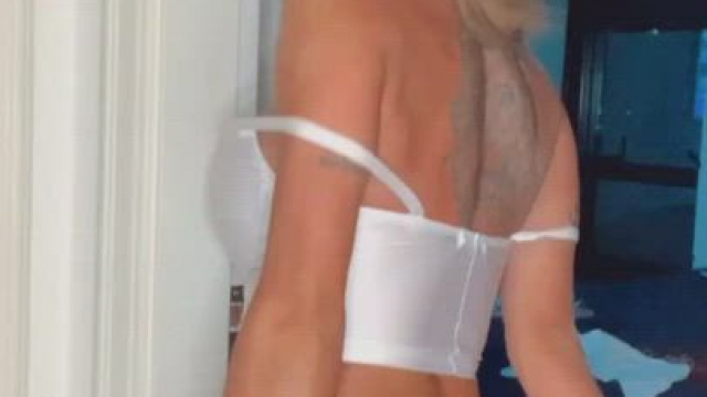 Hope to help you start your week with some hot