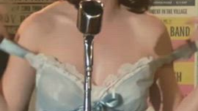 Rachel Brosnahan - Perfect plot in 'The Marvelous Mrs. Maisel'