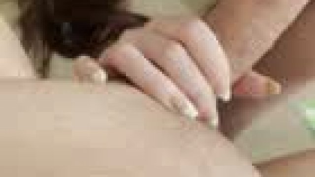 No hands no problem for this hotwife