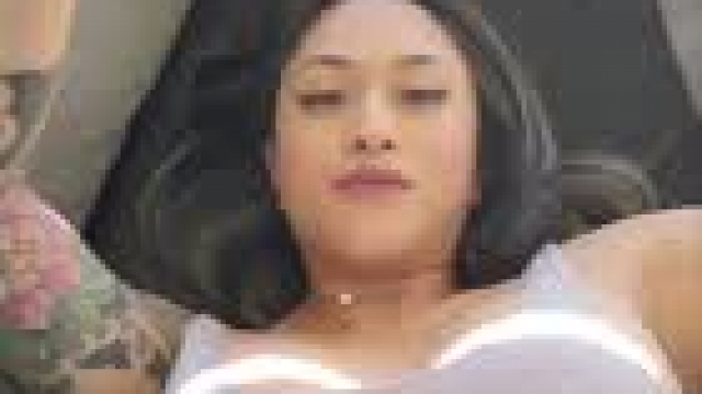 No panties today... I hope someone fingers my pussy