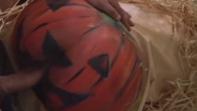 Arrows up if you would smash my pumpkins