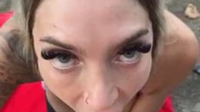 Elypeachie Drain a Cock