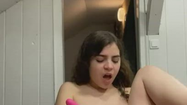 Can you replace the toy with your dick please?