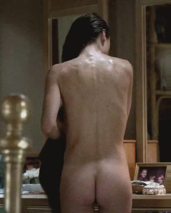 Keri Russell&#039;s bare ass plot from the tv show &