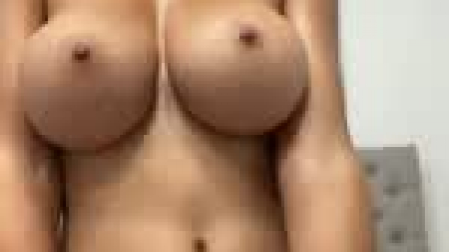 Get 3GB Nov21 Contents of This Hottie in Comment????