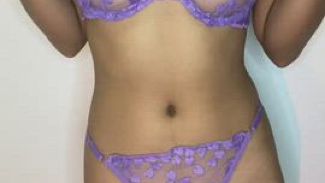 i'd love a man to grab and dominate me :)