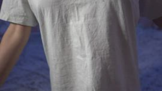 Just me bouncing my natural Ds for you :)