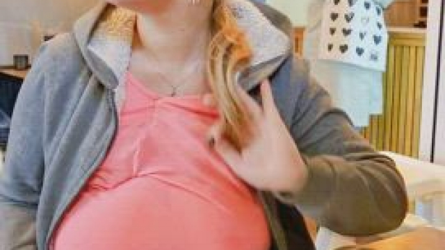 This is how I pass the time when I'm waiting for a pizza, for example. For the &