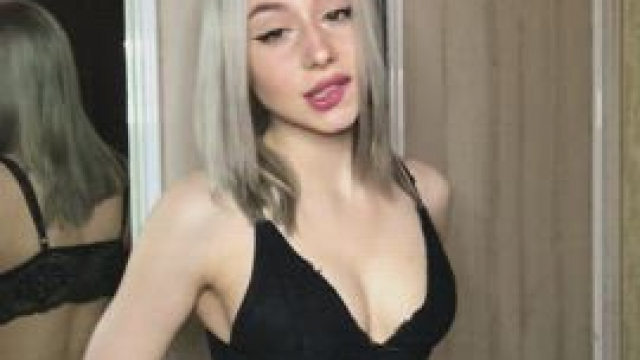 I know most men on Reddit prefer thick girls but what about a tiny fit college