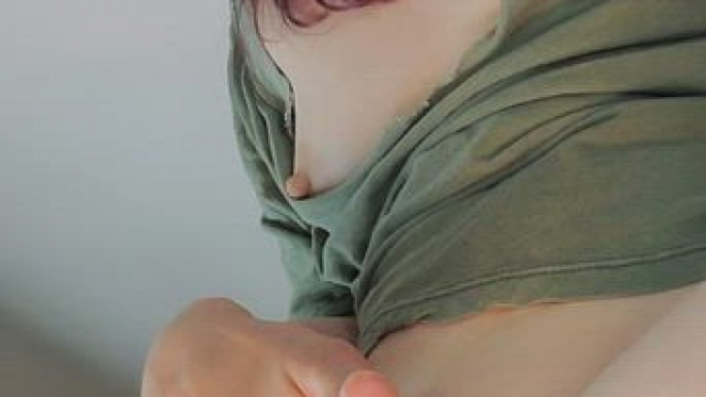 Nerdy mom, 31. What did you notice first?