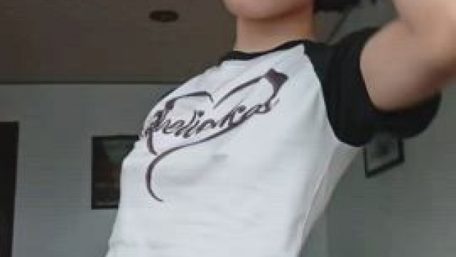 Thought I should show this sub my tiny body in motion &amp;lt;3