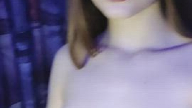 I want to bounce my boobs in your face