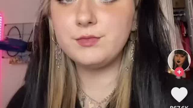 Does someone have only fans content from her? Source: @barelynikki on TT