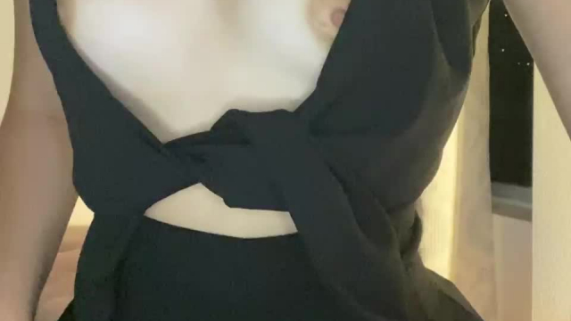 I bet you can you handle what's under my skirt