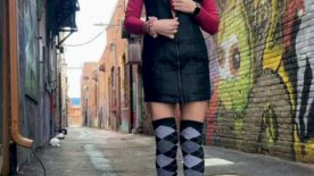 Wholesome alley ya got there… it’s be a shame if someone were to flash their pus