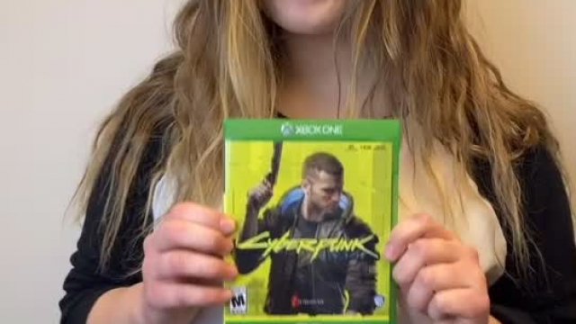 fuck a curvy lady or play cyberpunk 2077 early? ;)