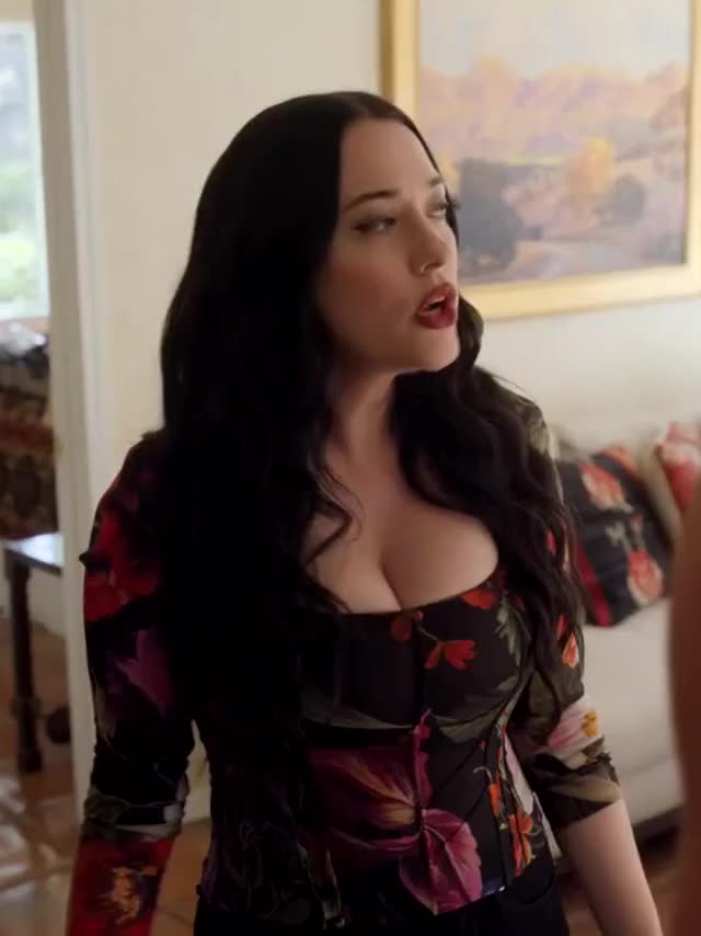 Kat Dennings would make a great titfuck toy.