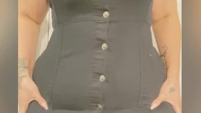 How’s the dress? I think it looks better on the floor personally 