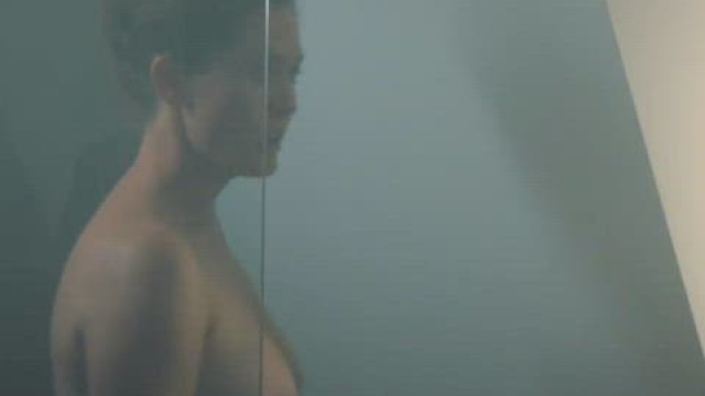 Emily Cox in 'Kleine Eheverbrechen' (60fps)