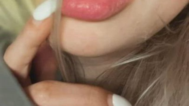 Snow dances and then shows something outstanding