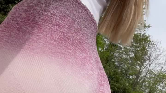 What a cute day to show off my booty