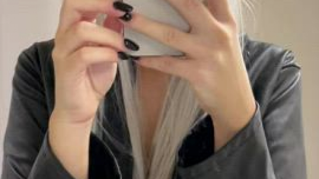 I wanna fuck a random redditor. Any takers? ;)