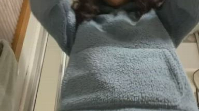 Let me strip out of my lounge wear for you. <3