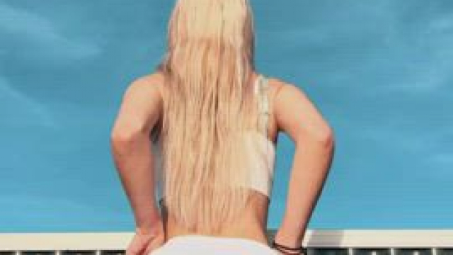 would you bang me right here?