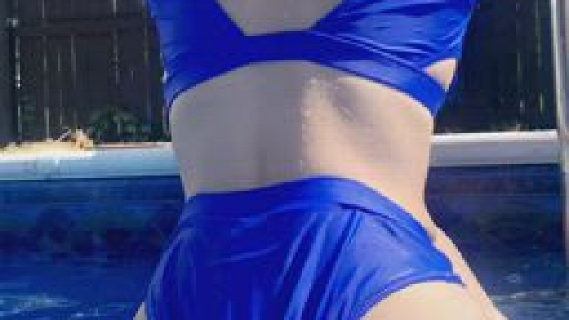 Would you let me sit on your face ? Yes or no ?