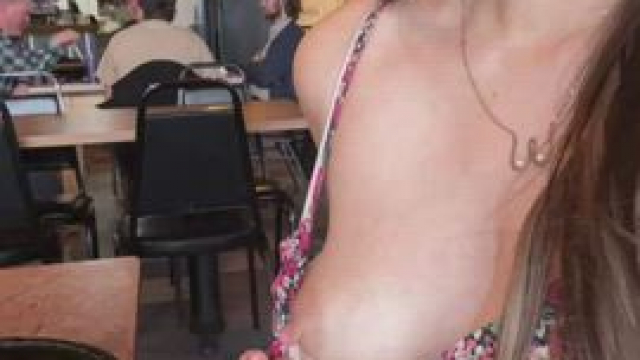 I can never make it through lunch without flashing [GIF]