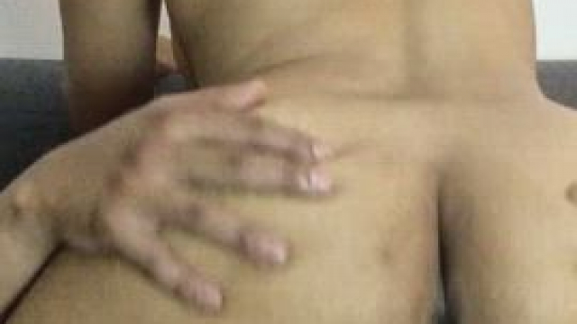 I have the lips that grip (f)