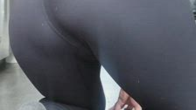 Strip me down and eat me out