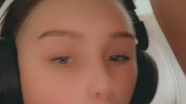 Anyone want to play a game? (18f)