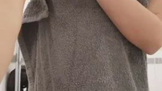 Hourglass figure on a 5'2 frame