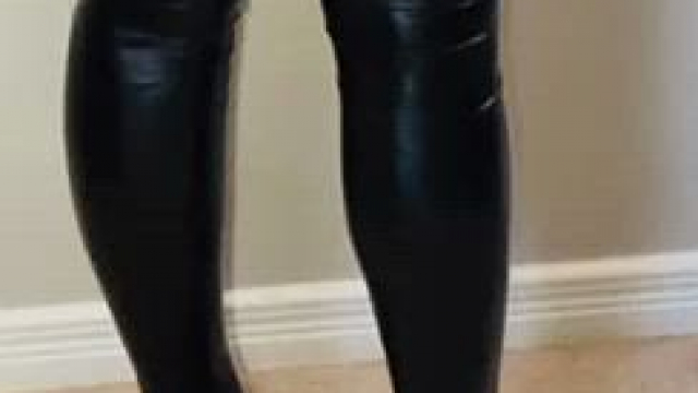 love to show my outfits!