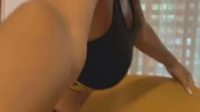 A cute tail and a sweet pussy.