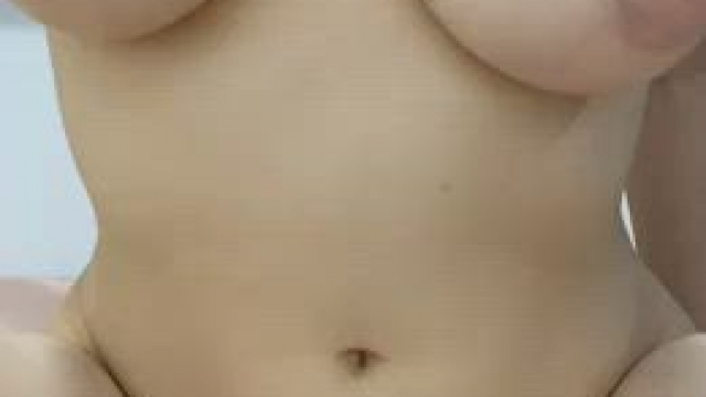 I love it when my pussy gets creampied and it drips out all over his cock