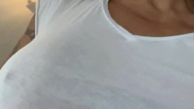 Describe one word please