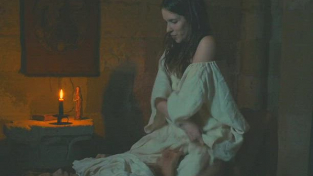 Daphne Patakia & Virginie Efira - Beautiful Lesbian plot in 'Benedetta'