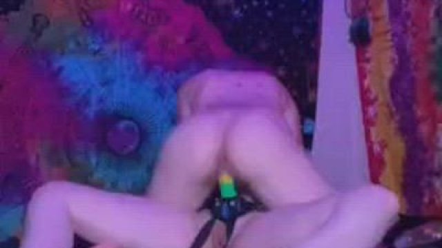 Amateur Lesbians, but Pro Rider