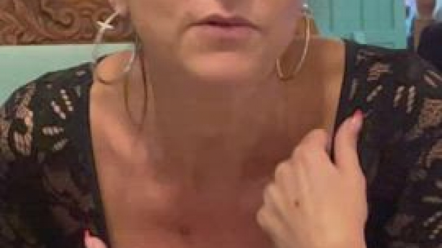 A flash taste during dinner (f)