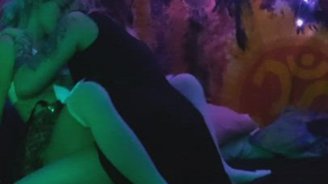 Got her in a chokehold