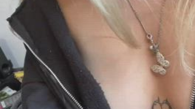 Would you jerk off my nudes if I send you some ?