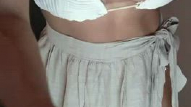 Let's head to the beach.