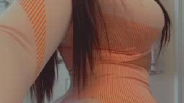 Stripping down my yoga pants for you.