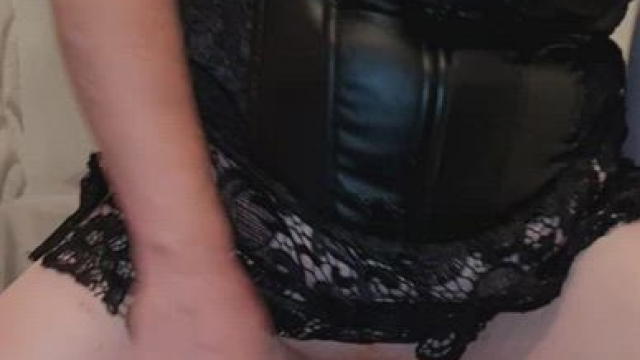 The sheer weight of this monster provides the suction x