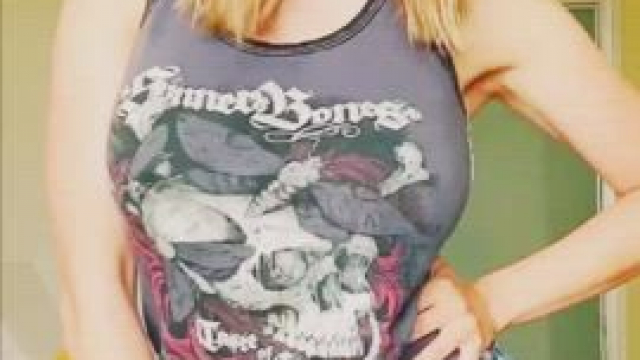 Perfect body? EXCLUSIVE latest 106GB mega ALL of her sextapes included