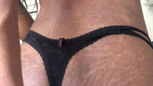 i get so horny before my classes :,)