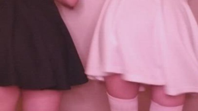 [FF] Do you like when two girls flash you?